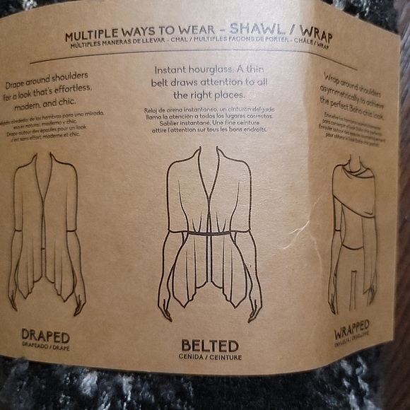 IGLOOS NWT Classic Black & White Plaid Multi-Use Scarf - Wrap - Shall - ONE SIZE - Picture 6 of 7